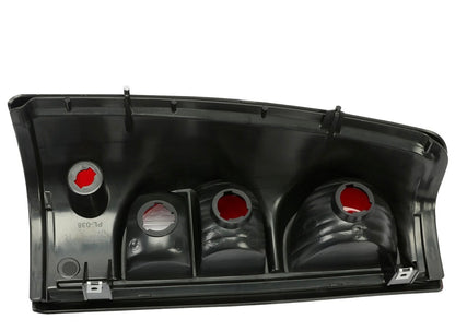 For Chevy Silverado 1500 2500 2003-2006 Tail Light  Passenger Right Side