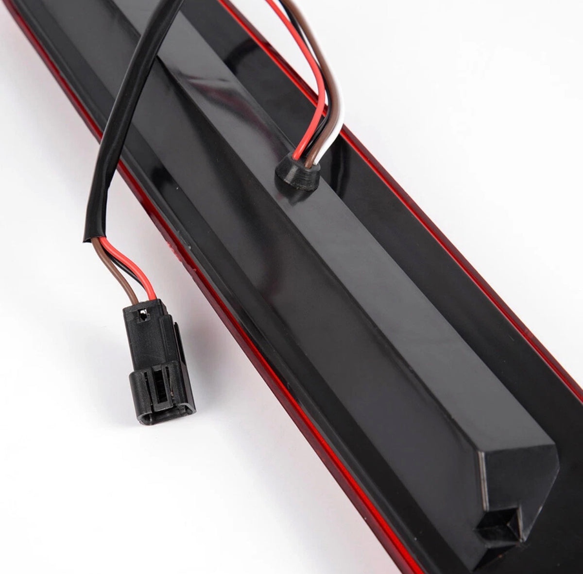 02-12 LED Third High Mount Brake Light No.15120540 for Chevrolet Avalanche Black Red
